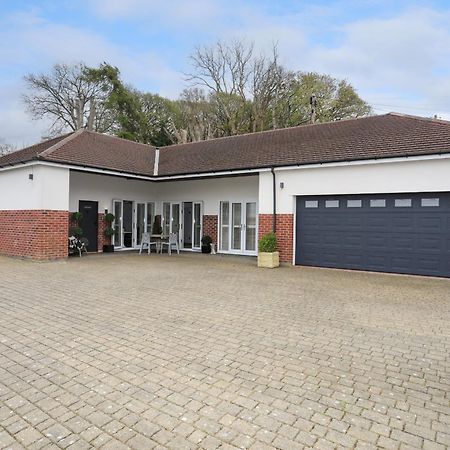 Oakwood Stables Villa Conwy Ngoại thất bức ảnh
