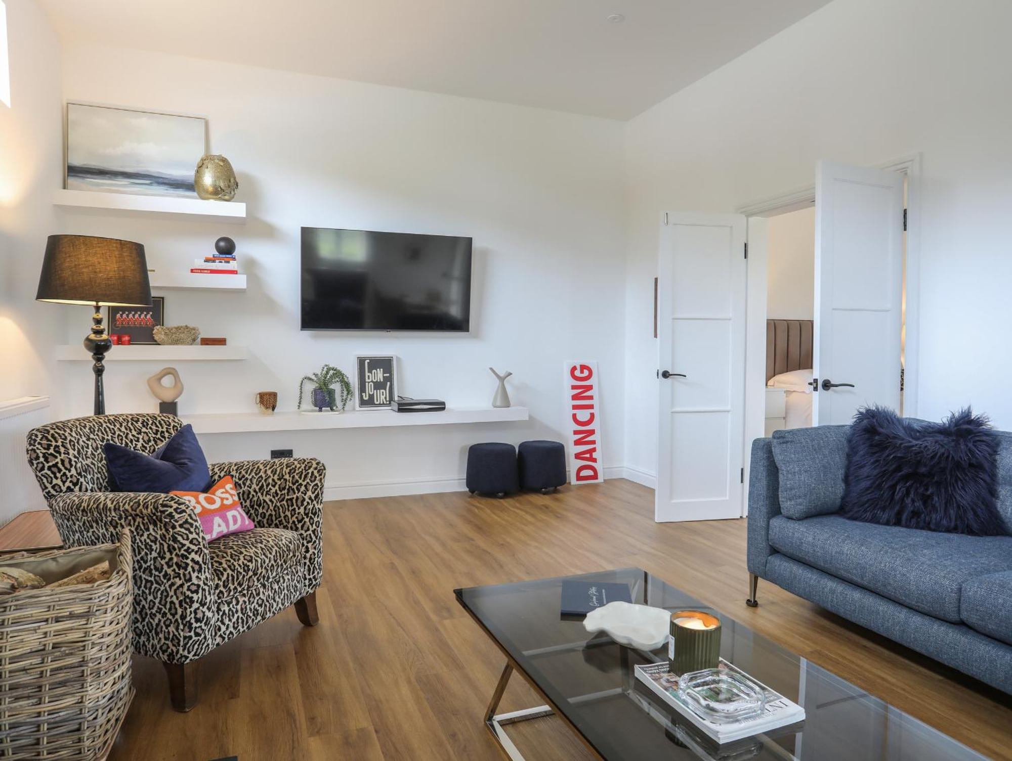 Oakwood Stables Villa Conwy Ngoại thất bức ảnh