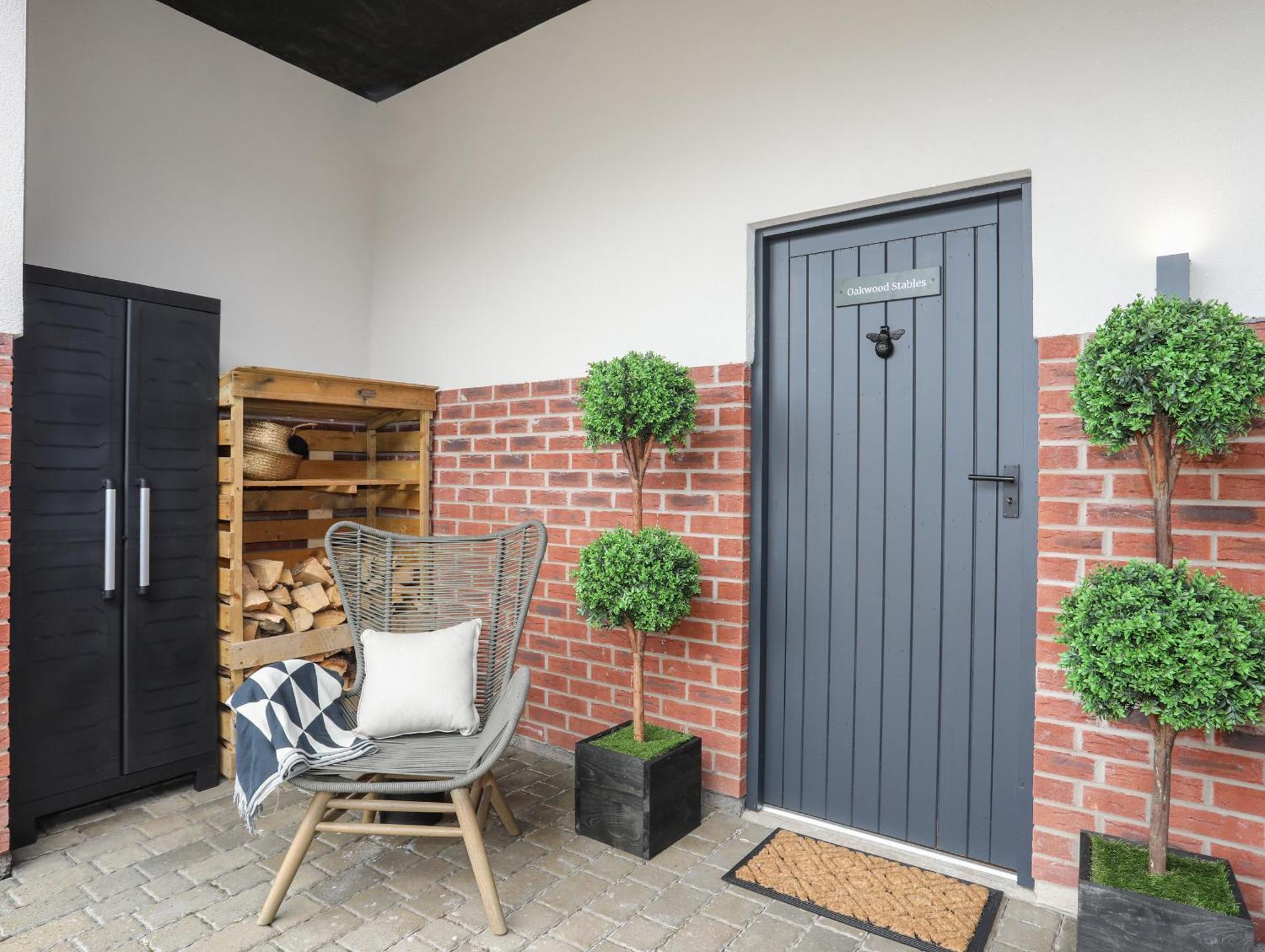 Oakwood Stables Villa Conwy Ngoại thất bức ảnh